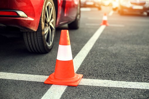 المدارس العربية لتعليم القيادة في ألمانيا
