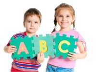 أسهل تطبيق لتعليم ٣٠٠ كلمة إنجليزية أساسية للأطفال