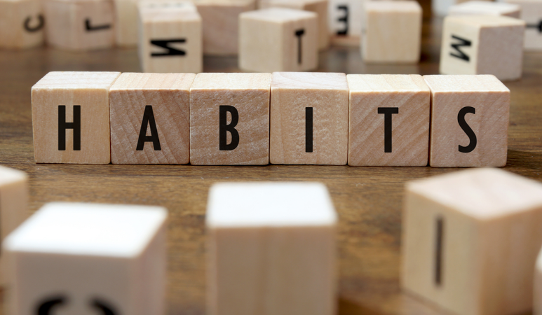 تطبيق شامل لتعلم الإنجليزية مع 30000 سؤال تدريبي