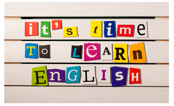 تطبيق لتعلّم الإنجليزية عبر المحتوى الثقافي الواقعي