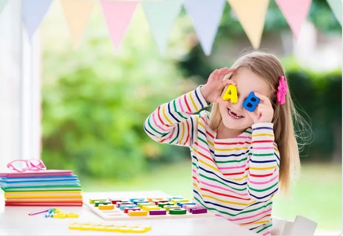 تطبيق مبتكر لتعلّم الإنجليزية للأطفال